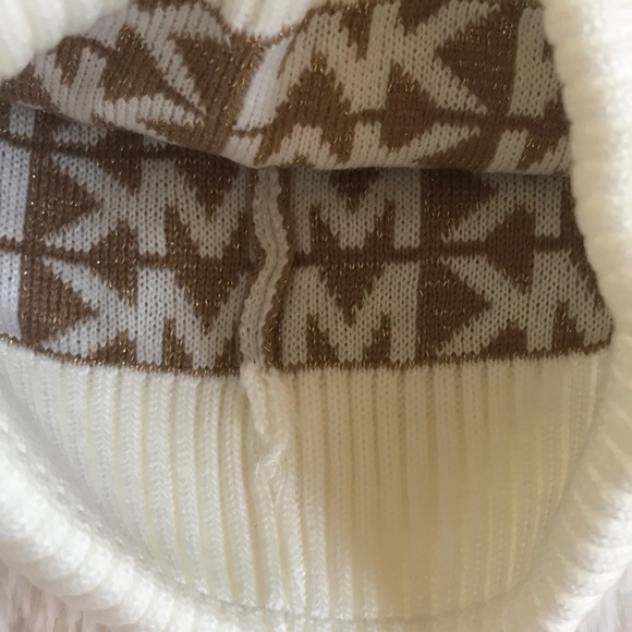 NWT Michael Kors Signature Beanie - Picture 3 of 5